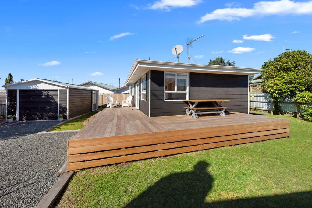 The Black Bach - Mt Maunganui Holiday Home Mount Maunganui Kültér fotó